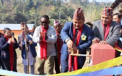 राक्सिराङमा खानेपानी योजना स्थानीयलाई हस्तान्तरण